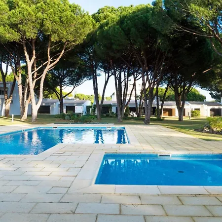 Vilamouratenis White By Sapvillas *