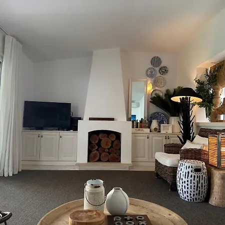 Vilamouratenis White By Sapvillas Vilamoura