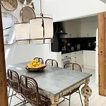 Vilamouratenis White By Sapvillas * Vilamoura