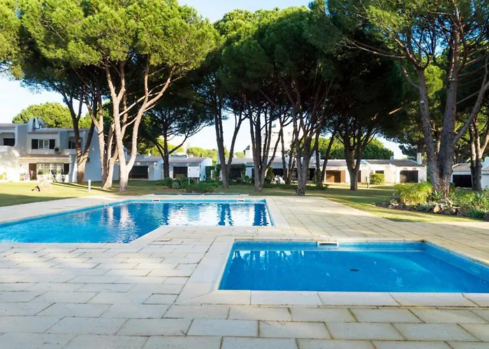 Vilamouratenis White By Sapvillas *